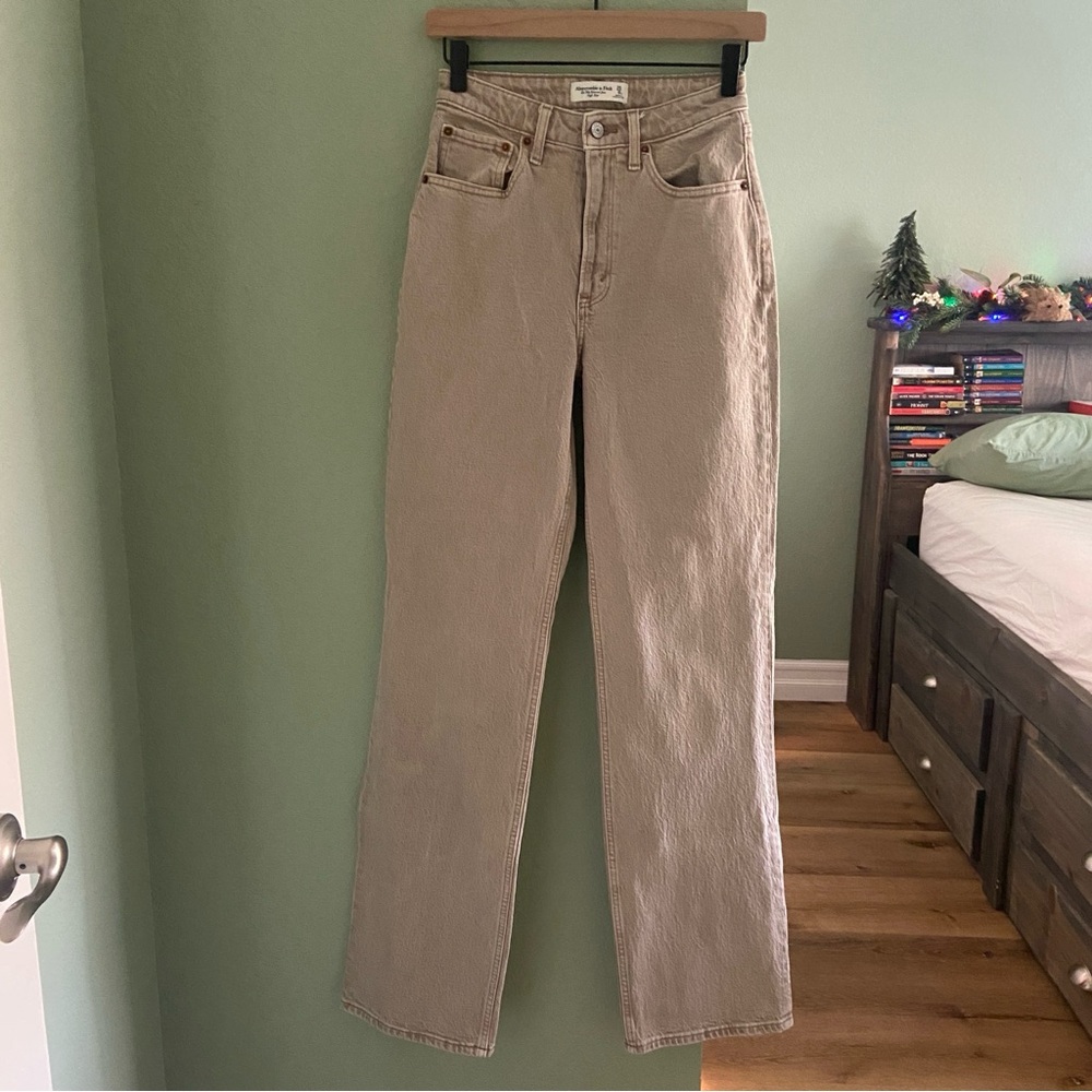 Abercrombie Curve Love High Rise 90s Relaxed Jean ~ Oat ~ Size 25/0 XL